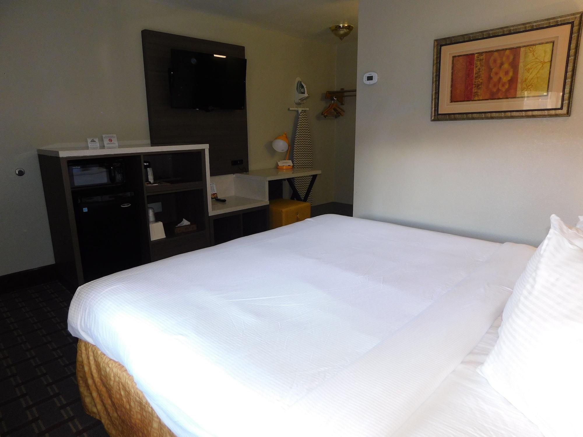 Days Inn & Suites By Wyndham Downtown Gatlinburg Parkway Екстериор снимка