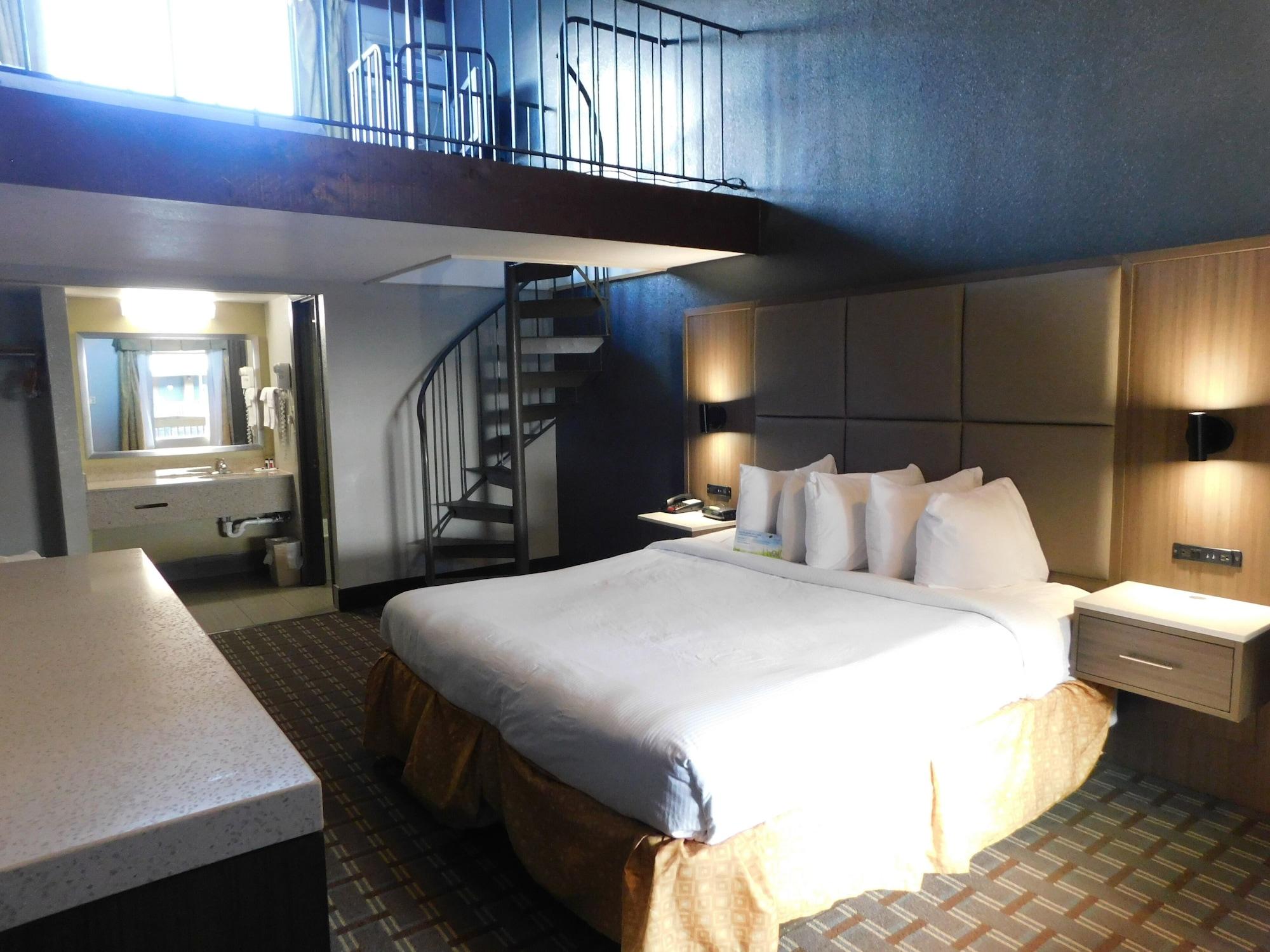 Days Inn & Suites By Wyndham Downtown Gatlinburg Parkway Екстериор снимка