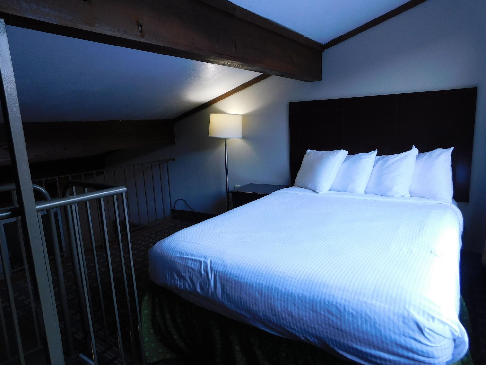 Days Inn & Suites By Wyndham Downtown Gatlinburg Parkway Екстериор снимка