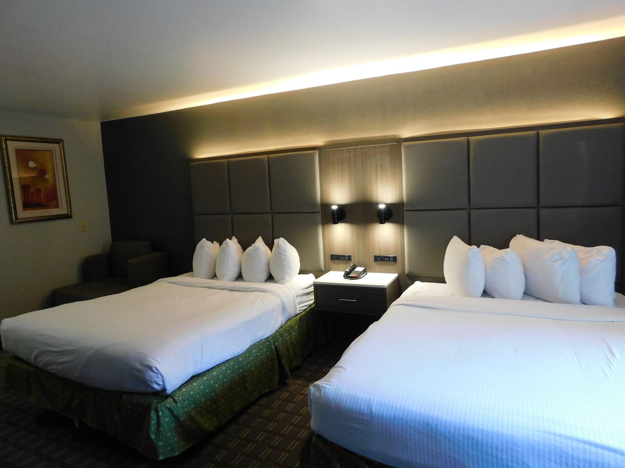 Days Inn & Suites By Wyndham Downtown Gatlinburg Parkway Екстериор снимка