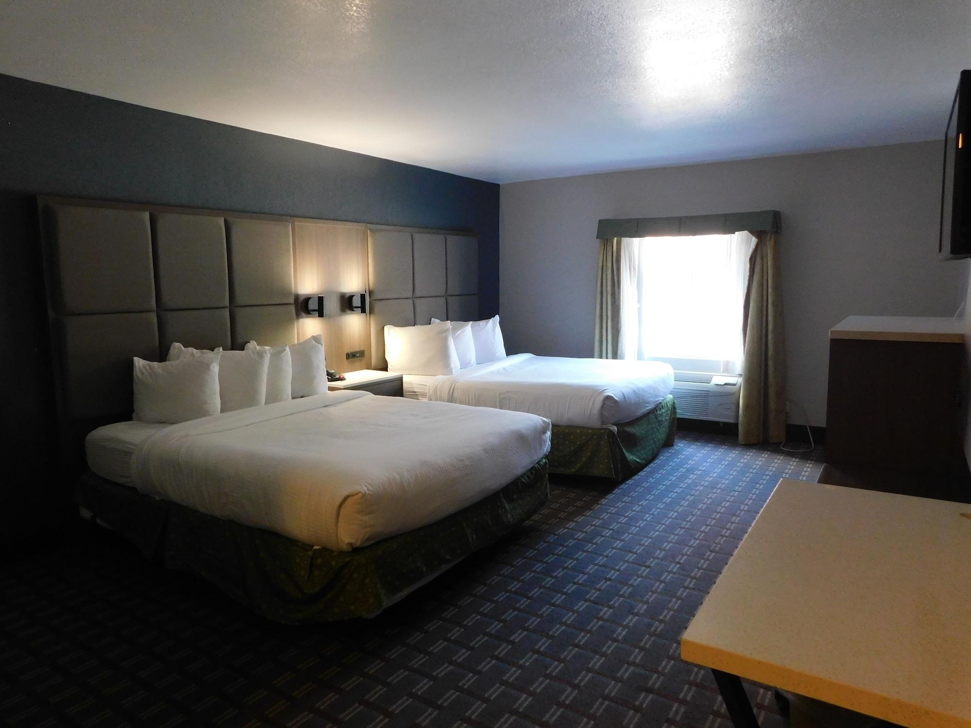 Days Inn & Suites By Wyndham Downtown Gatlinburg Parkway Екстериор снимка