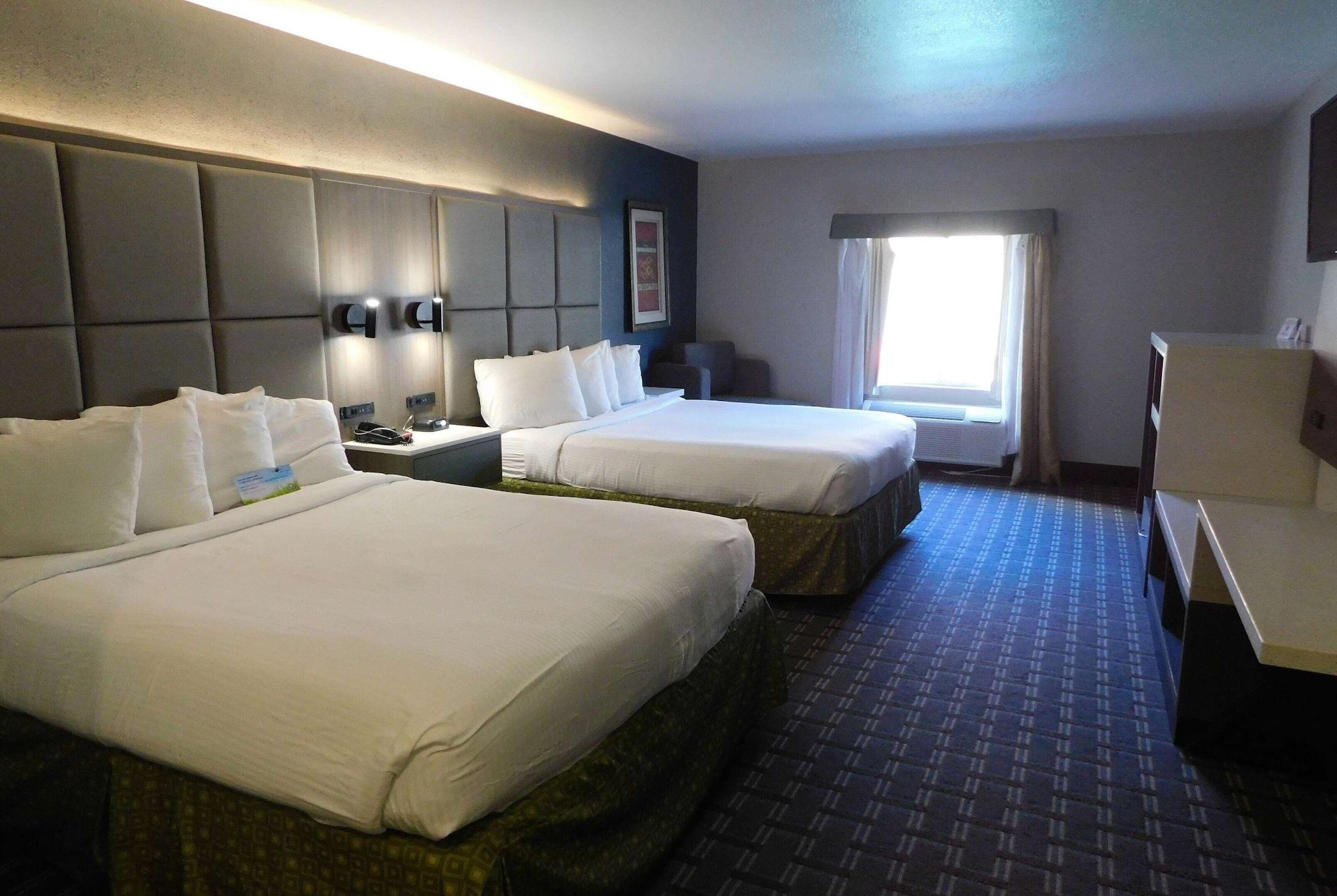 Days Inn & Suites By Wyndham Downtown Gatlinburg Parkway Екстериор снимка