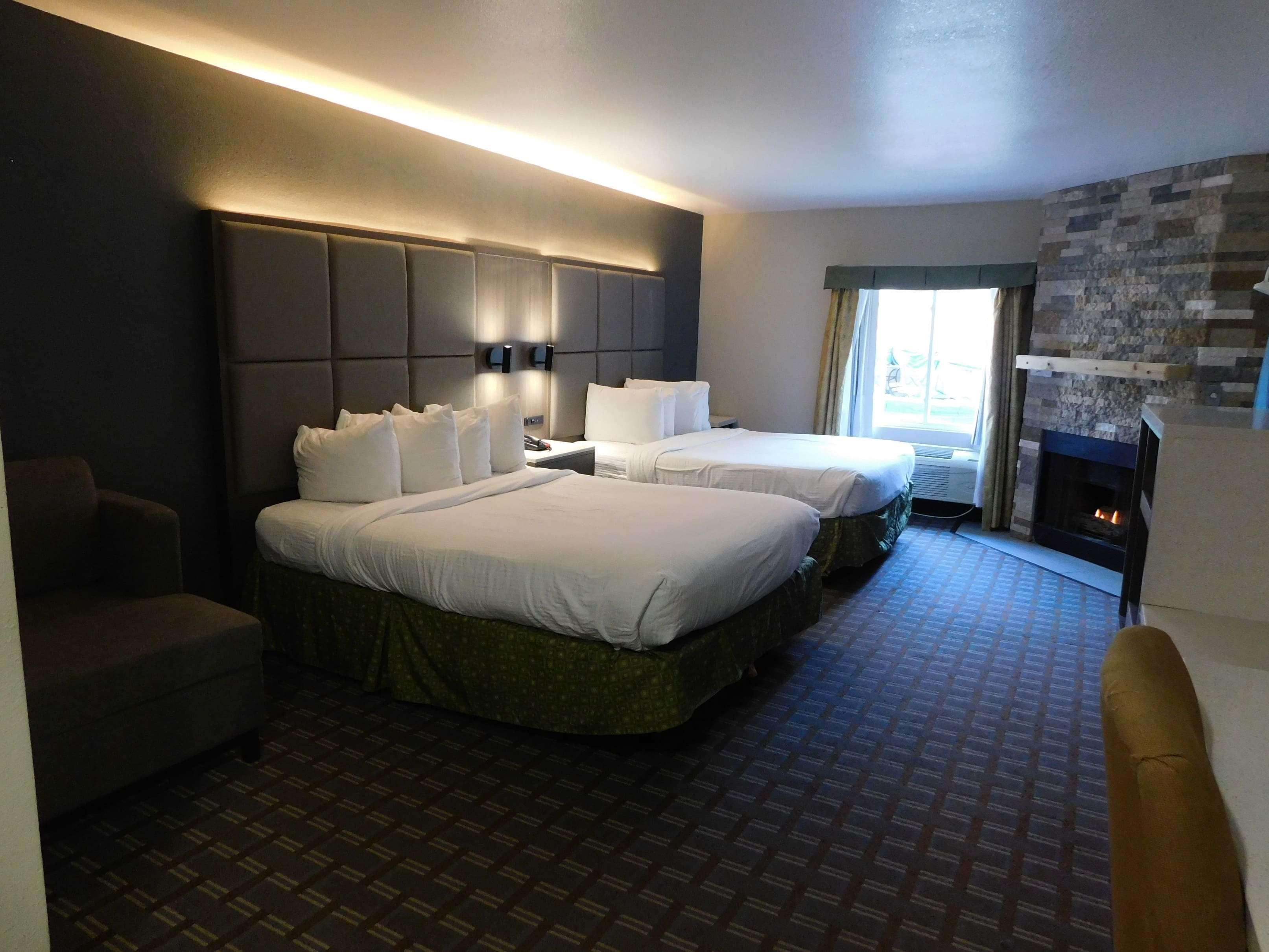Days Inn & Suites By Wyndham Downtown Gatlinburg Parkway Екстериор снимка